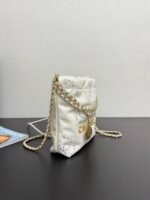 2025 Spring and Summer Preview Series CHANEL 22 Mini Handbag - Image 2