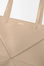 Medium Puzzle Fold tote in shiny calfskin - Image 6