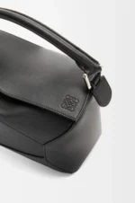 Small Puzzle Edge bag in classic calfskin - Image 7
