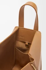 Compact Hammock bag in satin calfskin - Image 2