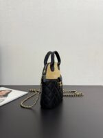 Chanel chain clutch bag - Image 5