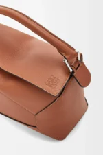 Small Puzzle Edge bag in classic calfskin - Image 3